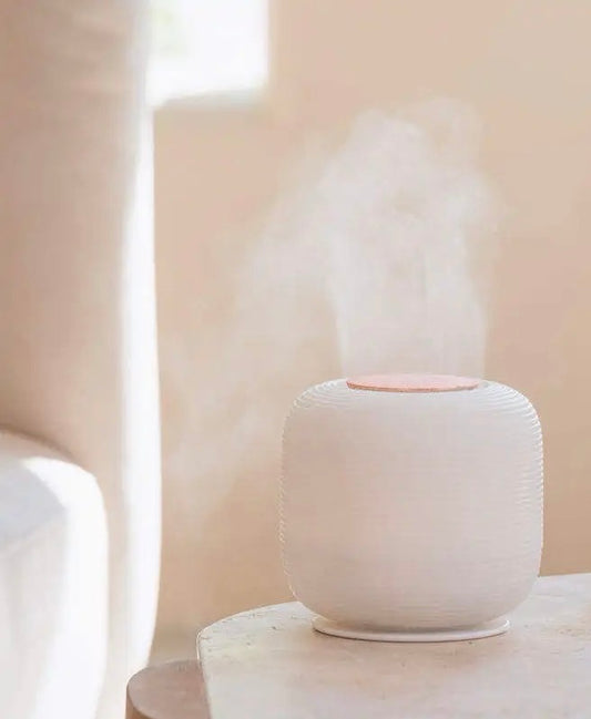Lantern Shaped Aroma Oil Diffuser and Night Light includes a scent